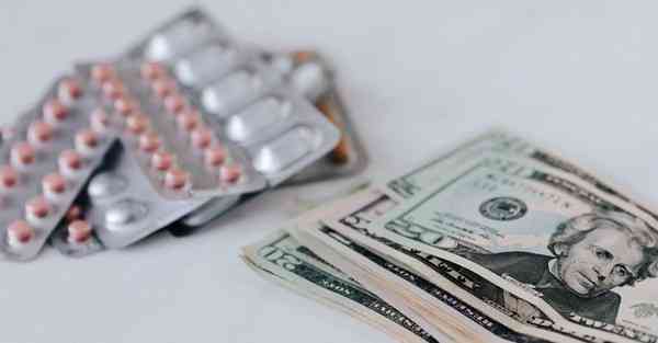 智能小宝机器人充电，智能小宝机器人充电怎么充