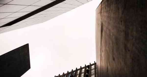 人工智能机器人在外星，人工智能机器人在外星生活