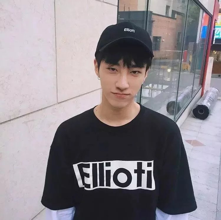 龚红晶云