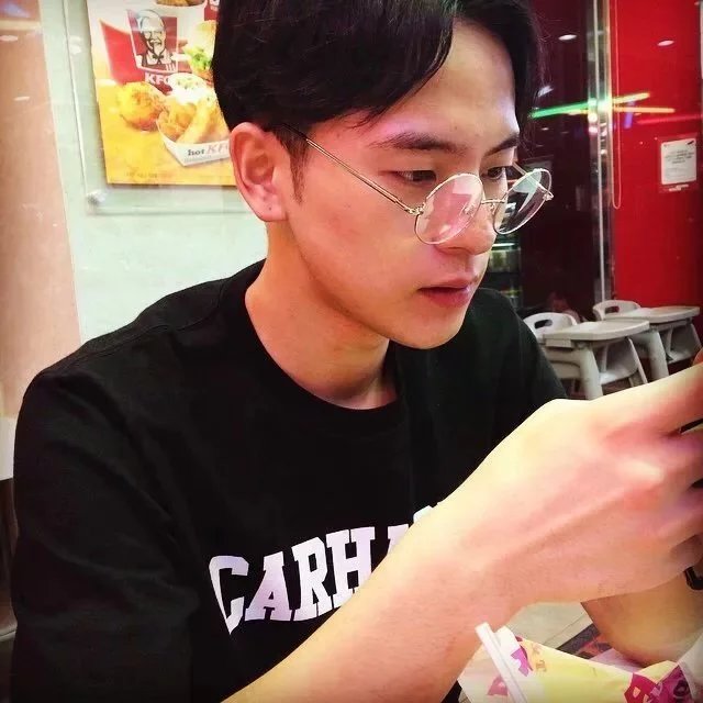 长孙滢睿媚
